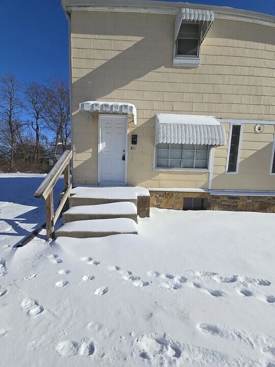 620-622-622 Paris Ct in Columbia, MO - Building Photo