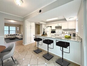 45 Kittiwake Ct in Spring, TX - Foto de edificio - Building Photo
