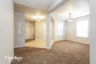 744 Thornwood Ln in Avon, IN - Building Photo - Building Photo