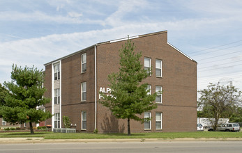 Alpha Plaza Apartments in East St. Louis, IL - Building Photo - Building Photo