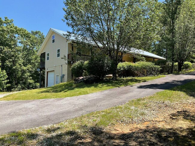 property at 1359 Camp Creek Rd