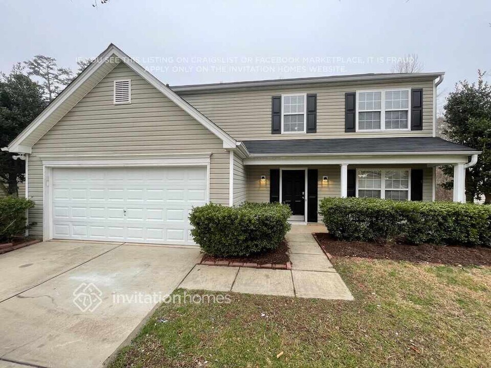 1924 Waters Trail Dr in Charlotte, NC - Building Photo