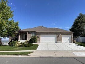 561 Rocky Knoll Ln in Draper, UT - Building Photo