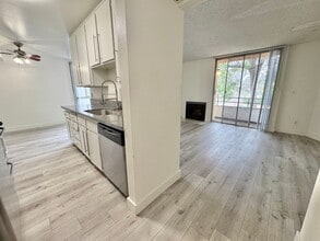 3715 S Canfield Ave in Los Angeles, CA - Building Photo - Building Photo