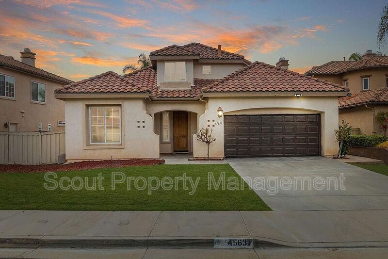 45637 Vía Puebla in Temecula, CA - Building Photo