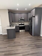 402 E Bledsoe St in Gallatin, TN - Building Photo - Building Photo