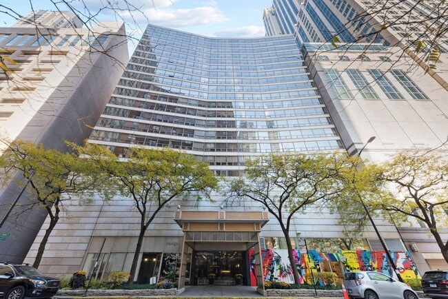 property at 110 E Delaware Pl