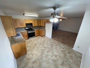 928 Hemming Way in Frazier Park, CA - Building Photo - Building Photo