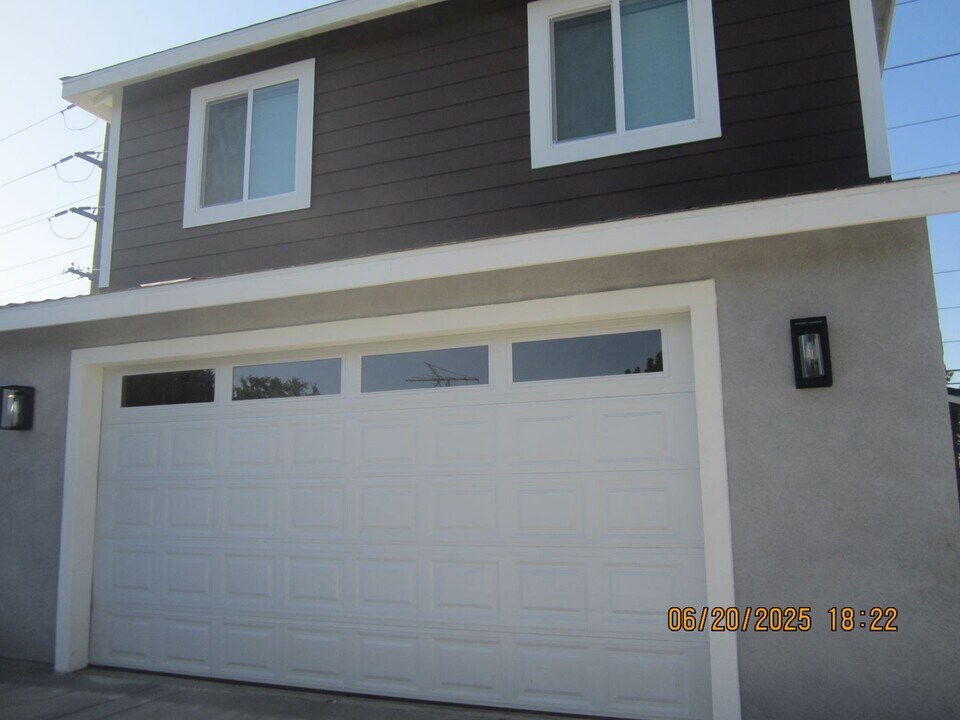 6009 Florence St in Riverside, CA - Foto de edificio