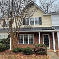24 Sidney Marie Ct in Greensboro, NC - Building Photo
