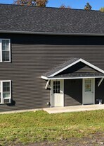 124 Birdseye View Dr, Unit 1A in Ithaca, NY - Building Photo
