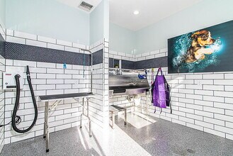 Bristol Commons in Sunnyvale, CA - Foto de edificio - Building Photo