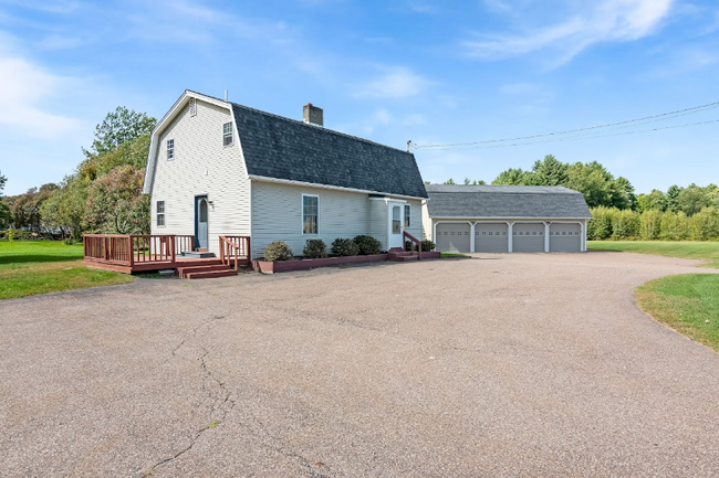 12 Gonyeau Rd in Milton, VT - Building Photo - Building Photo