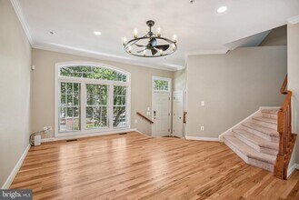 8154 Skelton Cir in Falls Church, VA - Foto de edificio - Building Photo