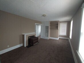 241 N Chautauqua St in Wichita, KS - Building Photo - Building Photo