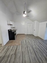 112 N 3rd St, Unit 4 in Marshalltown, IA - Building Photo - Building Photo