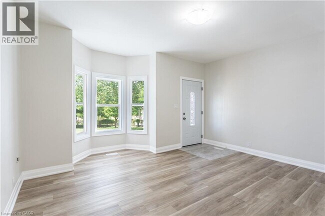 297 MARY St in Hamilton, ON - Building Photo - Building Photo