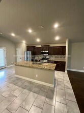 6110 NW McClellen St in Bentonville, AR - Foto de edificio - Building Photo