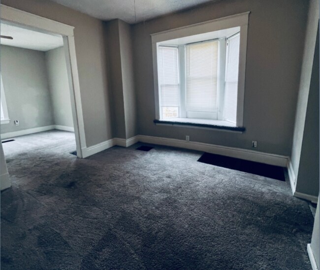 3534 Flora Ave in Kansas City, MO - Foto de edificio - Building Photo