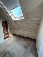 10 High St, Unit 3 in Exeter, NH - Foto de edificio - Building Photo