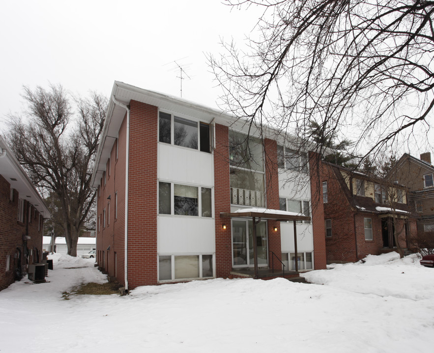 1720 A St in Lincoln, NE - Foto de edificio