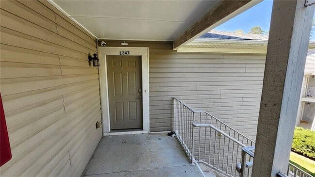 1347 Keys Crossing Dr NE in Atlanta, GA - Building Photo - Building Photo