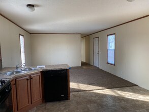 1806 Davis in Milford, MI - Foto de edificio - Building Photo