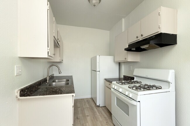 Occidental Court in Los Angeles, CA - Building Photo - Building Photo