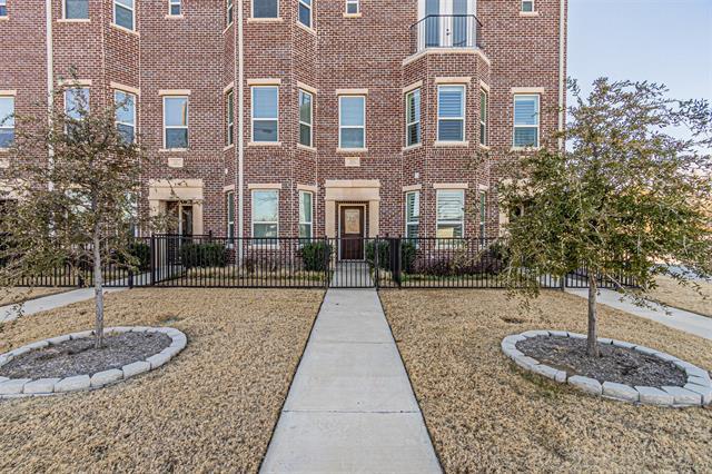 313 N Mill St in Lewisville, TX - Building Photo - Building Photo