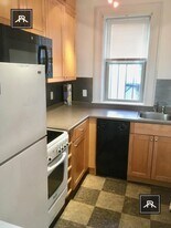 1675 Commonwealth Ave in Boston, MA - Building Photo