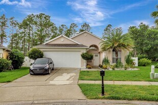 502 Oxford Dr in Davenport, FL - Building Photo