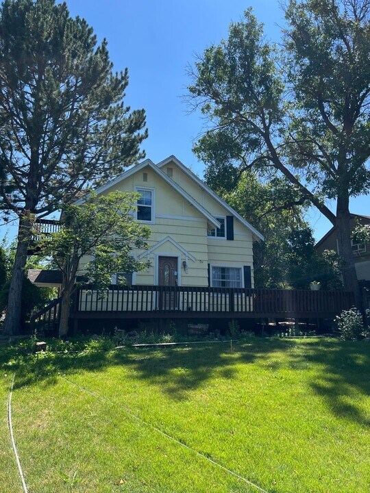 221 S 2nd E in Rexburg, ID - Building Photo