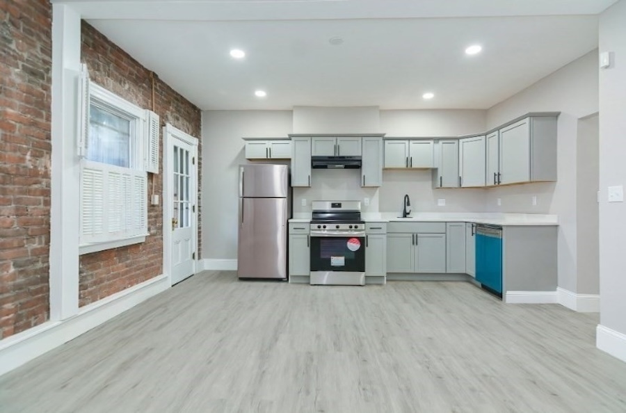 22 Pompeii St, Unit 3 in Boston, MA - Building Photo