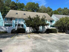 405 Cambridge Cir in Murrells Inlet, SC - Building Photo