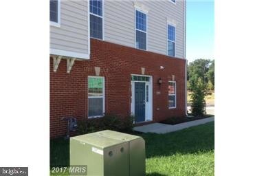 23190 Wrathall Dr in Ashburn, VA - Building Photo
