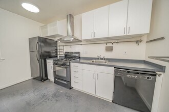3930 Shafter Ave in Oakland, CA - Building Photo - Building Photo