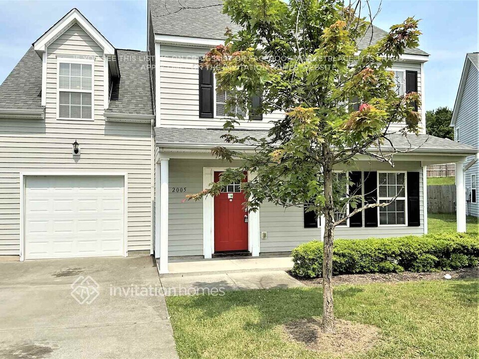 2005 Great Bend Dr in Durham, NC - Building Photo