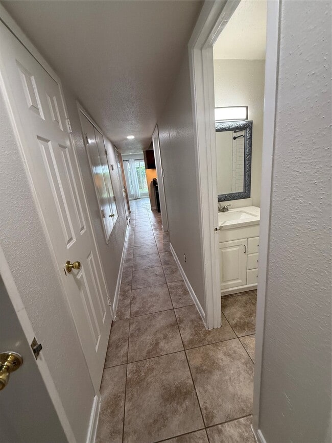 property at 1508 Early Ln