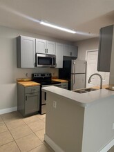 6530 Swissco Dr in Orlando, FL - Building Photo - Building Photo