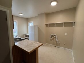 21 E William St, Unit 21 E William in Bath, NY - Foto de edificio - Building Photo