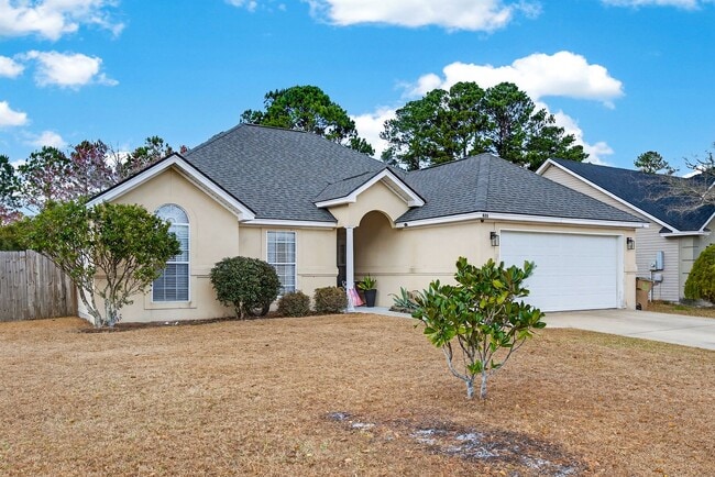 833 Laurel Hill Cir in Richmond Hill, GA - Building Photo - Building Photo