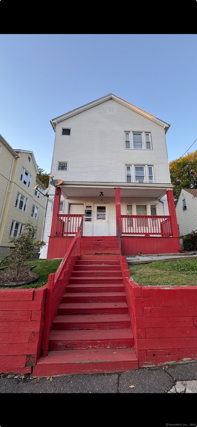 228 Whiting St