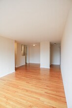 1055 W Catalpa Ave in Chicago, IL - Building Photo - Building Photo