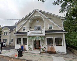 628 Trapelo Rd, Unit 1 in Belmont, MA - Building Photo