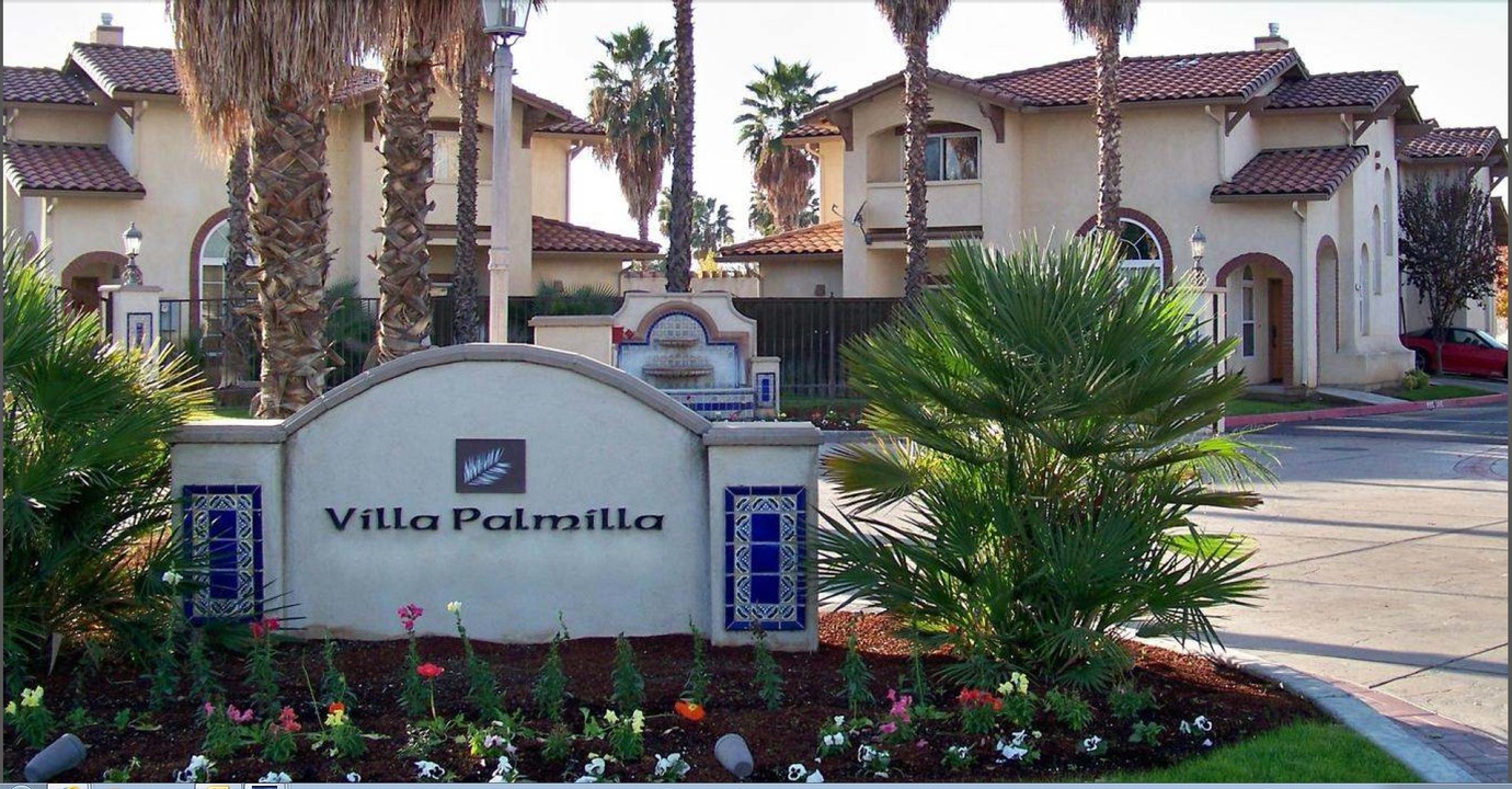 Villa Palmilla in Madera, CA - Building Photo