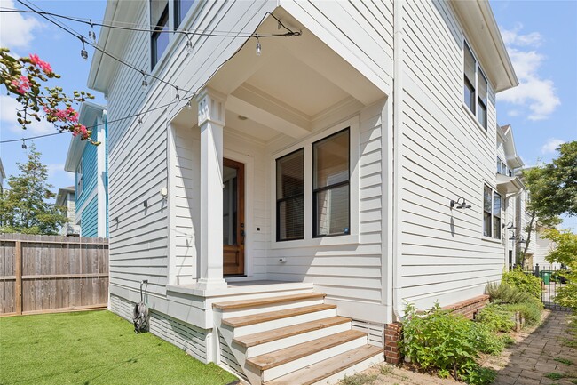 1120 W 18th St in Houston, TX - Building Photo - Building Photo