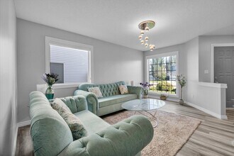 841 Ryan Pl NW in Edmonton, AB - Building Photo - Building Photo