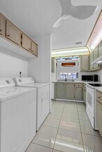 13761 Via Aurora in Delray Beach, FL - Foto de edificio - Building Photo