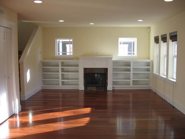 8020 Ashworth Ave N in Seattle, WA - Building Photo - Building Photo