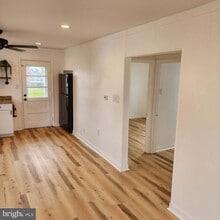 12 Anna Ave in Maple Shade, NJ - Building Photo - Building Photo